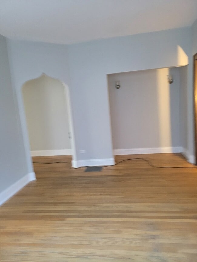 Building Photo - 6652 S Rockwell St