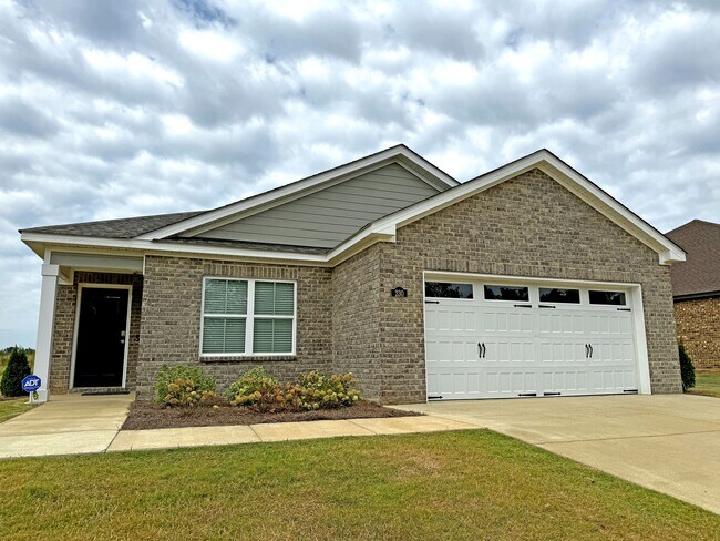 Building Photo - 230 Pedric Dr