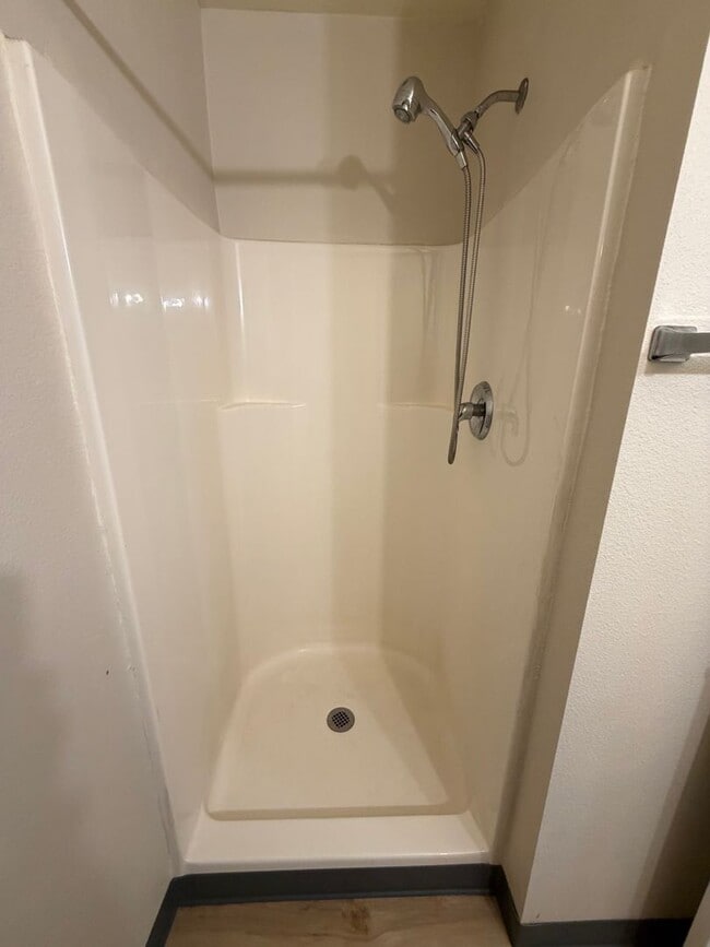 Building Photo - 23107 Barbara St