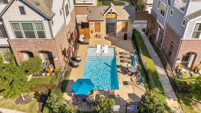 Building Photo - 1053 Manacor Ln