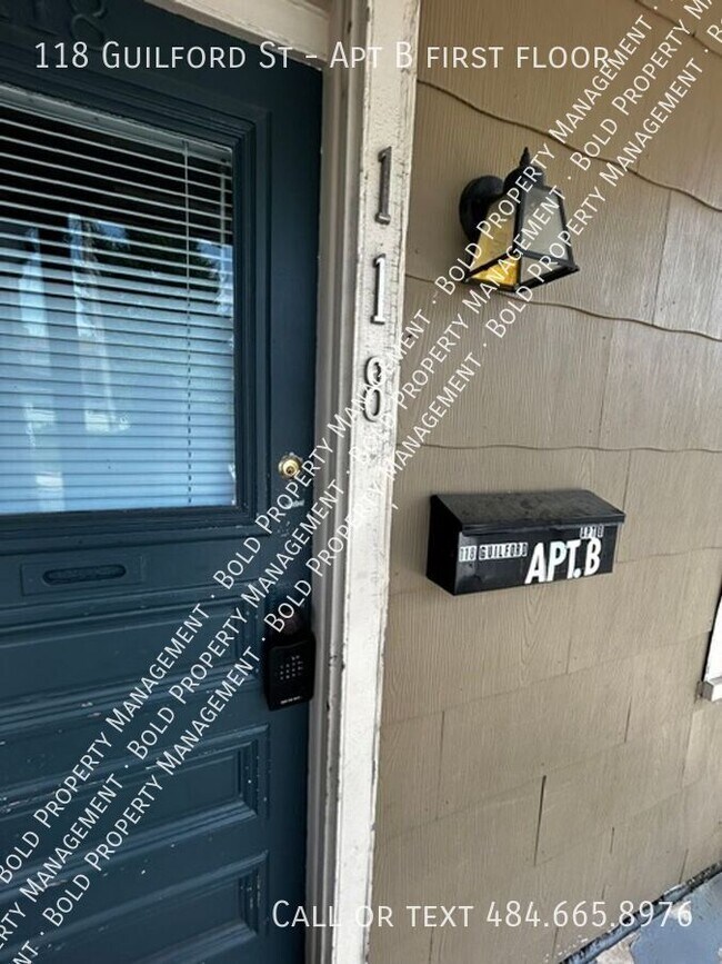 Building Photo - 118 Guilford St