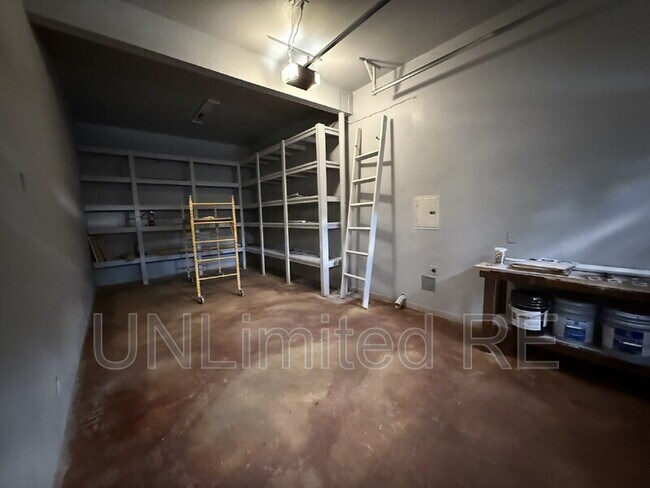 Building Photo - 1518 Shoup St