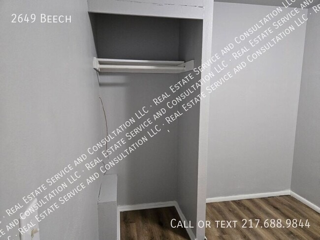 Building Photo - 2649 Beech-