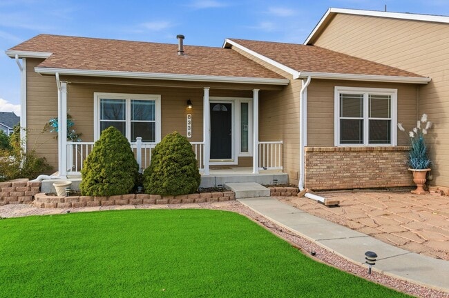 Building Photo - Woodman Hills 4 bdrm rancher