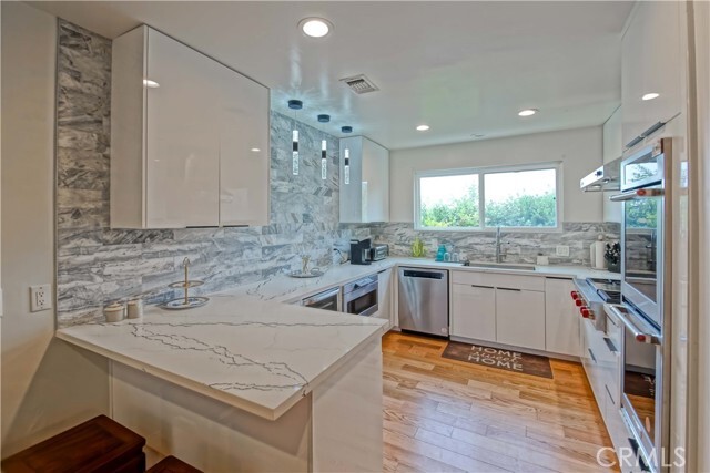 Building Photo - 428 Ave De Jose