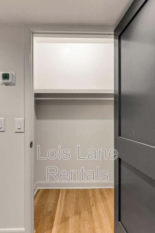 Building Photo - 7 Logan St