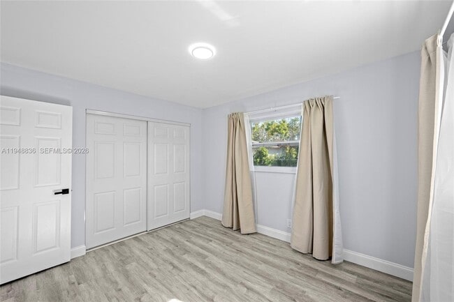 Building Photo - 1720 SW 13th St