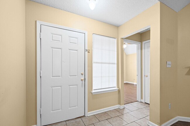 Building Photo - 7782 Shadowland Dr