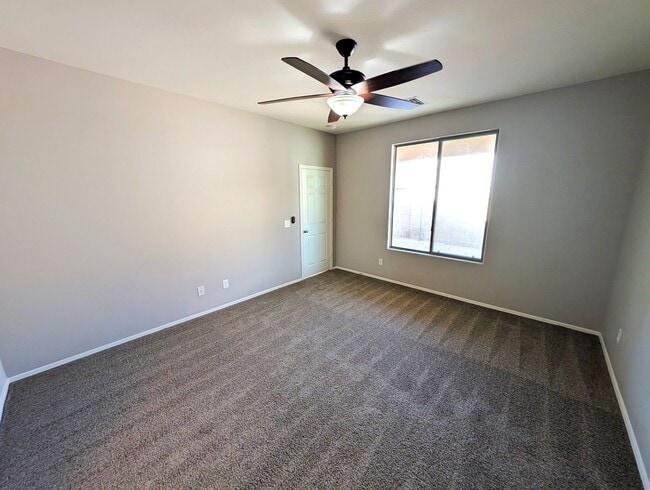 Building Photo - 3 Bedroom Home in the Beacon Heights Commu...