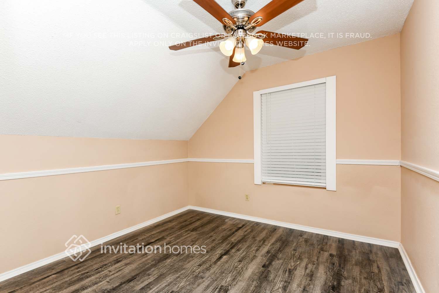 Building Photo - 3805 Waxwing Cir S