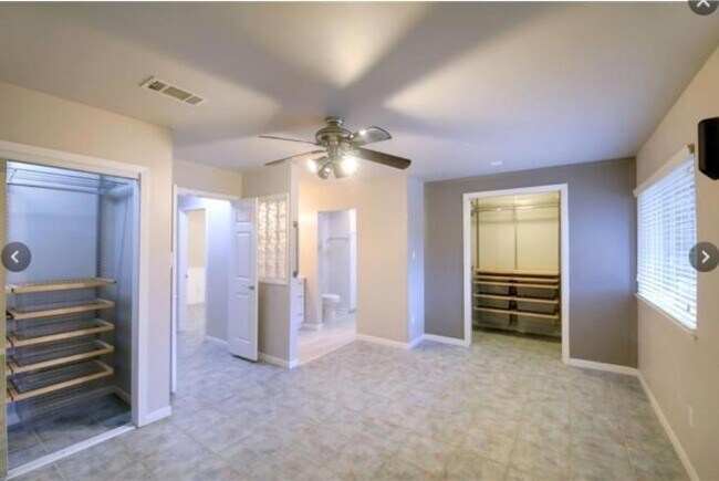 Building Photo - 6104 Bridlington Cir