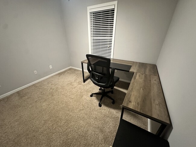 Building Photo - 420 Evergreen Dr