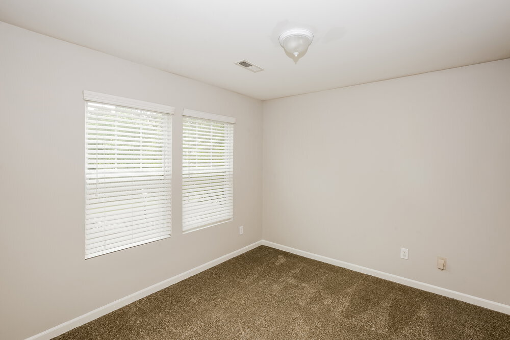 Building Photo - 15745 Lakepoint Forest Dr