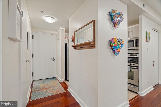 Building Photo - 219 S 18th St