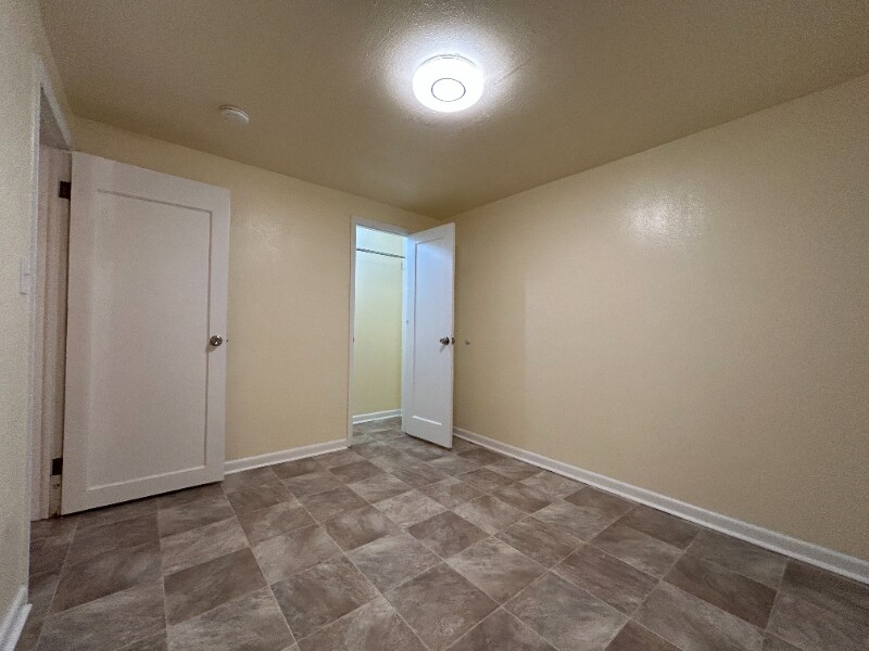 Building Photo - 1024 Maple St