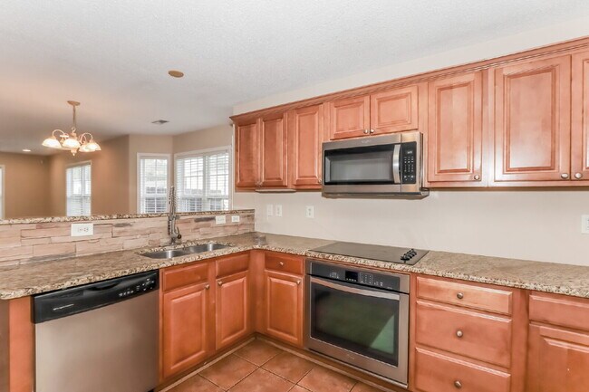 Building Photo - "Spacious 4-Bed, 3-Bath Haven in Myrtle Beach - Your Perfect Coastal Retreat!"