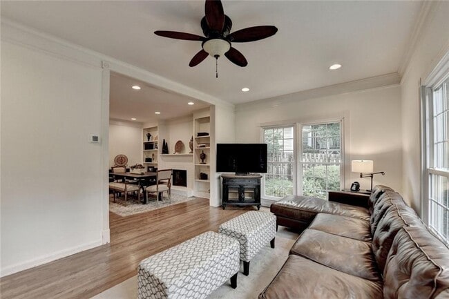 Building Photo - 2611 Briers N Dr