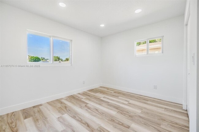 Building Photo - 8705 Tahiti Ln