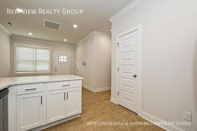 Building Photo - 1706 Club Rd