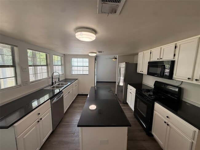 Building Photo - 7916 Copano Dr