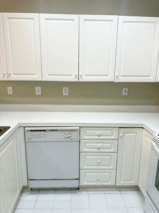 Building Photo - 4661 Lightkeepers Way