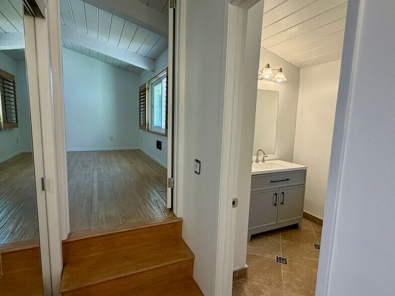 Building Photo - 28270 Rey De Copas Ln