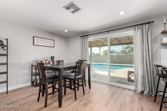 Building Photo - 3503 E Campo Bello Dr