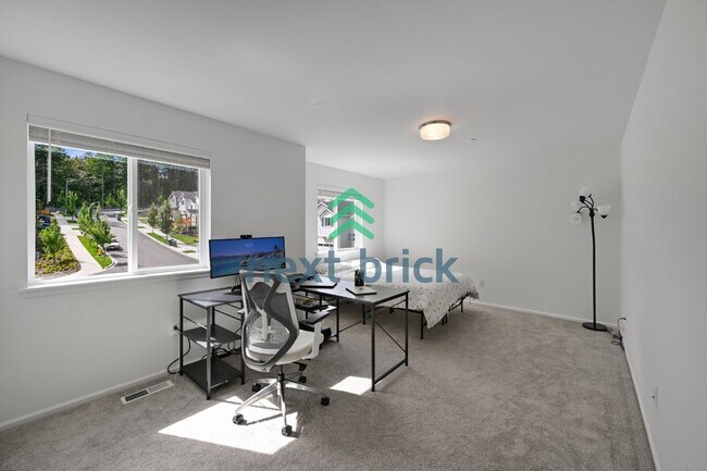 Building Photo - Spacious 5-Bed Retreat with 3.5 Baths in Beautiful Bothell – 2,989 Sq Ft of Comfort & Style!