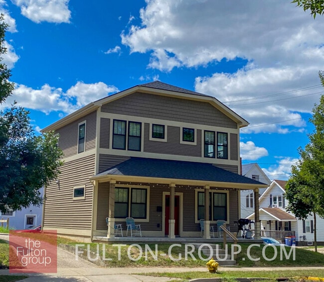 Building Photo - 800 Fulton St E