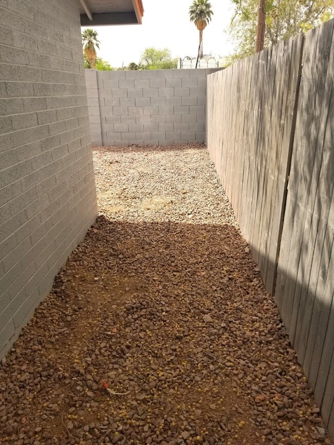 Building Photo - AWESOME 1 BEDROOM AND 1 BATHROOM FOR LEASE