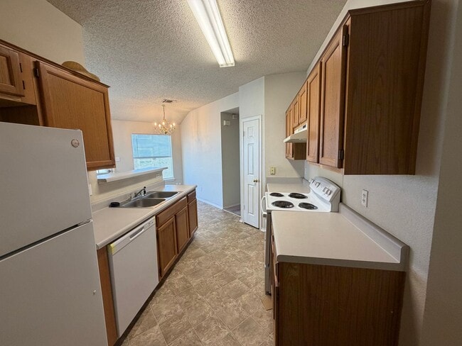 Building Photo - 2213 Schwald Rd