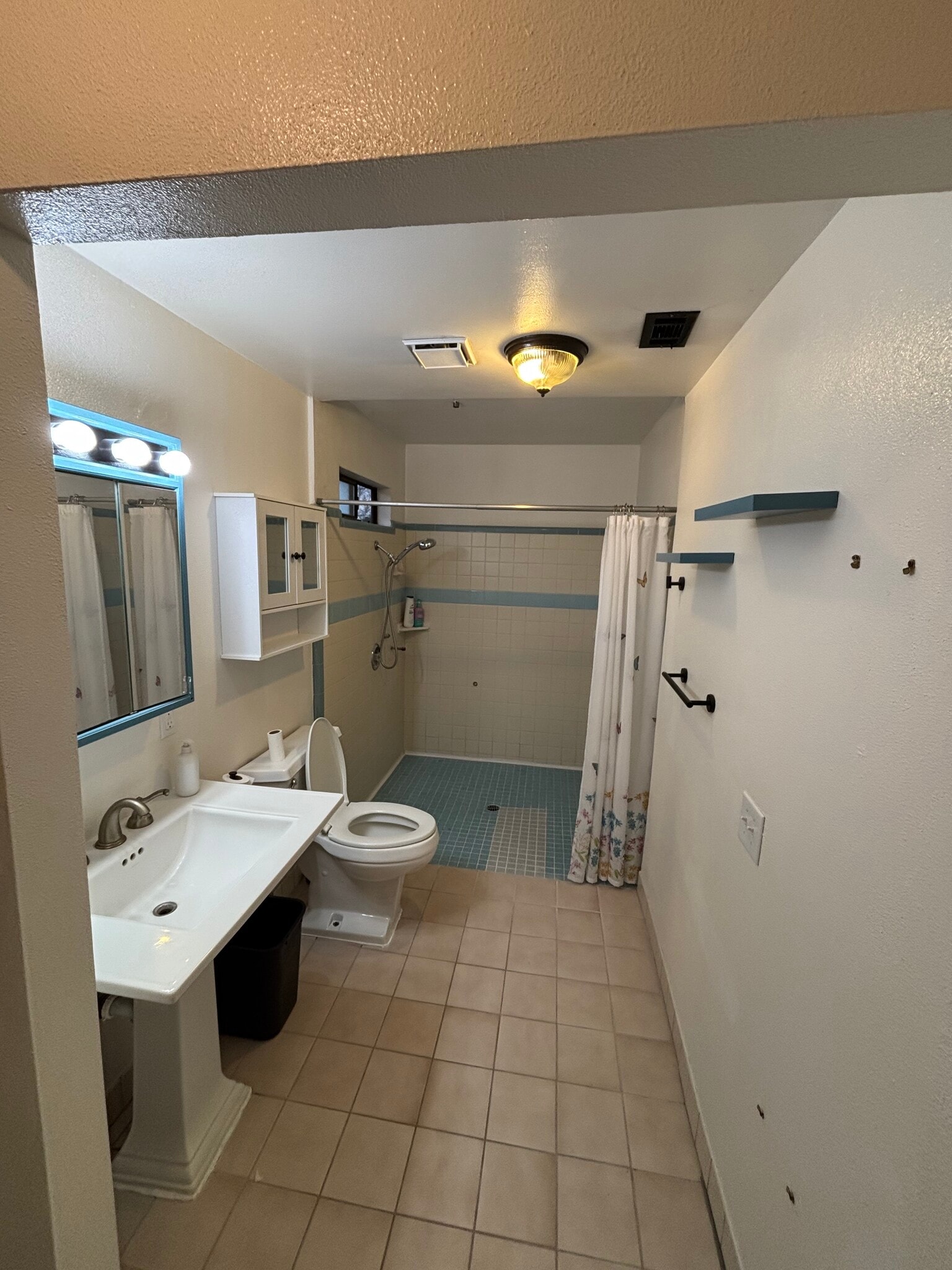 Bathroom 1 - 309 Forrest Ave