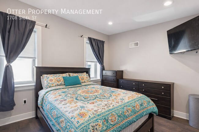 Building Photo - 1708 Sigel St