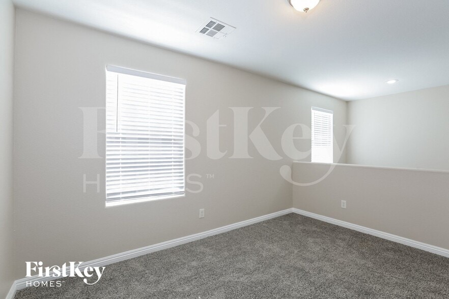 Building Photo - 6380 Cactus Dahlia St