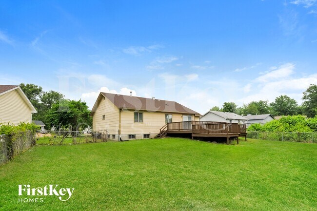 Building Photo - 2009 Monks Hollow Dr