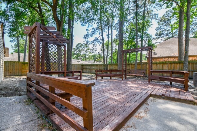 Building Photo - 3934 Forest Village Dr