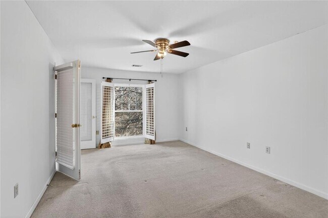 Building Photo - 27207 Plantation Dr NE