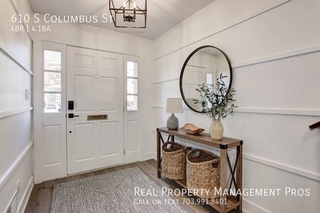 Building Photo - Stunning Corner Townhouse, Old Town Alexan...