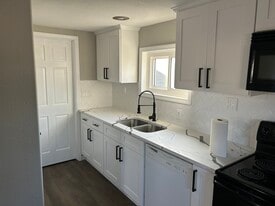 Building Photo - 1618 Pat Dr