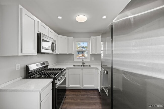 Building Photo - 138 62nd St