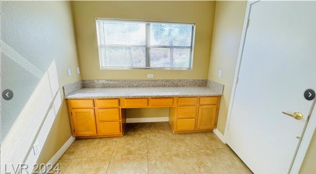 Building Photo - 45 Maleena Mesa St