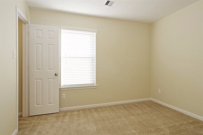 Building Photo - 12707 Claradeen Ct