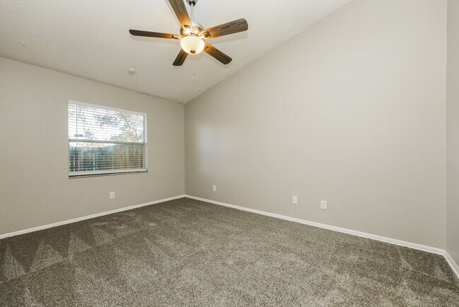 Building Photo - 213 Belfort Pl