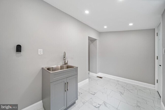 Building Photo - New Construction Apartment West Philly