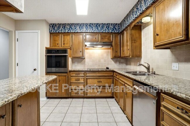 Building Photo - 4917 Ledgestone Dr
