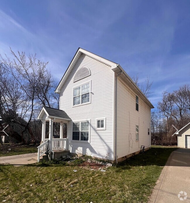 Building Photo - 9717 Pratt Ave