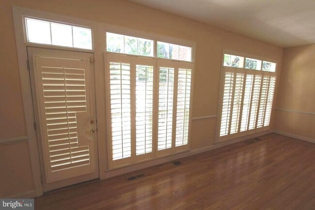 Building Photo - 10502 James Wren Way