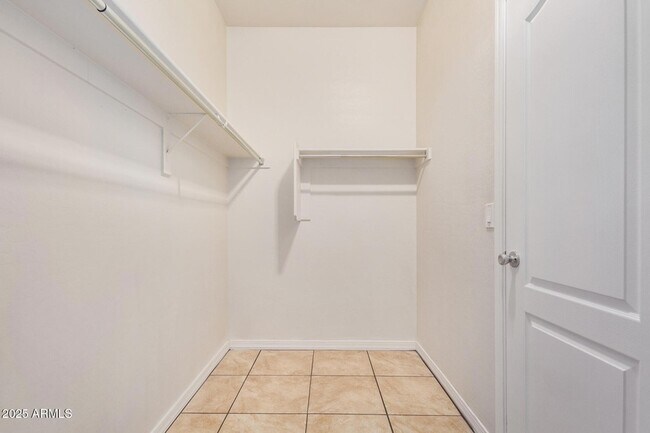 Building Photo - 4880 S 246th Ln