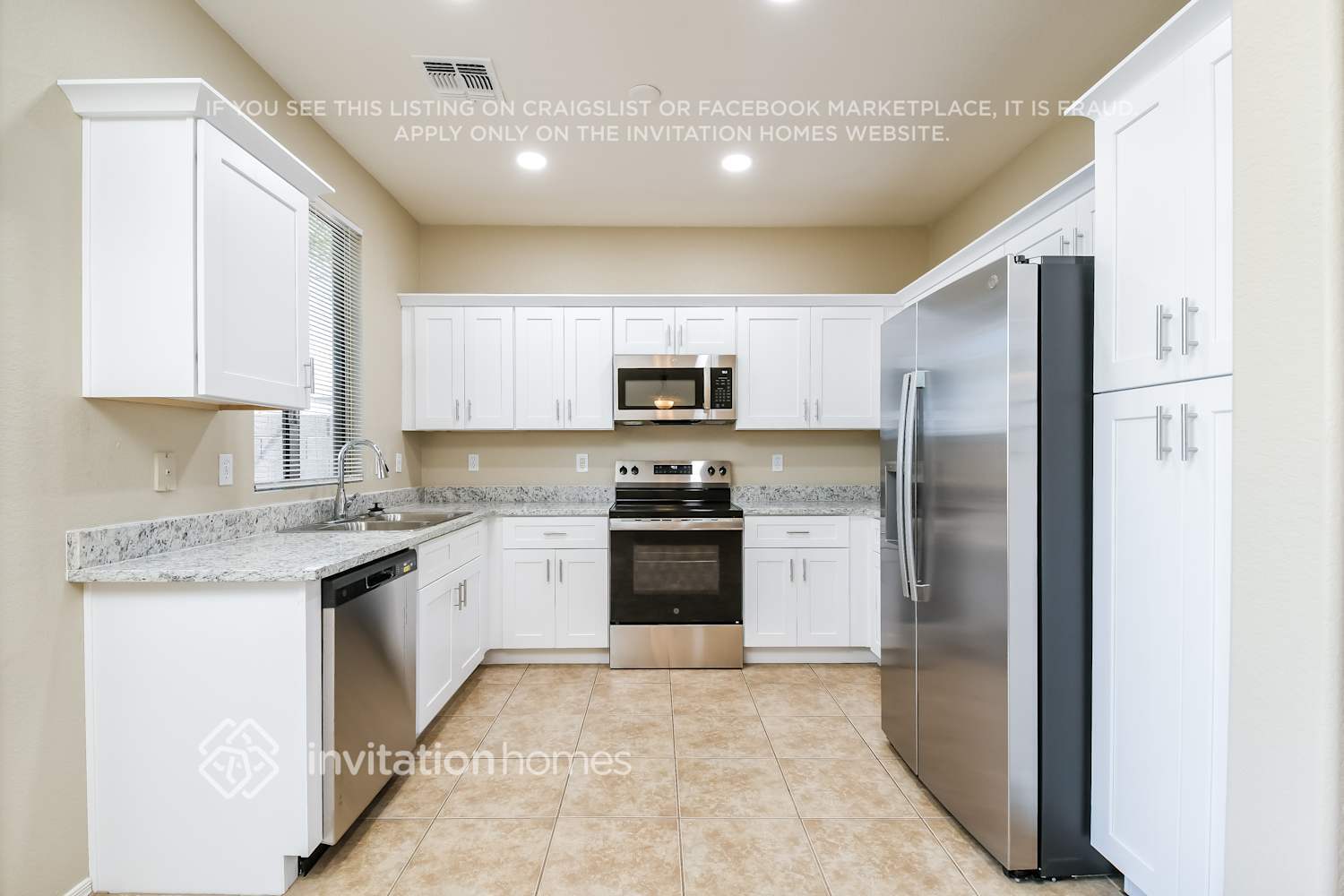 Building Photo - 40092 Calabria St