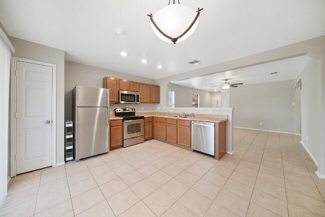Building Photo - 9703 Woodland Pines